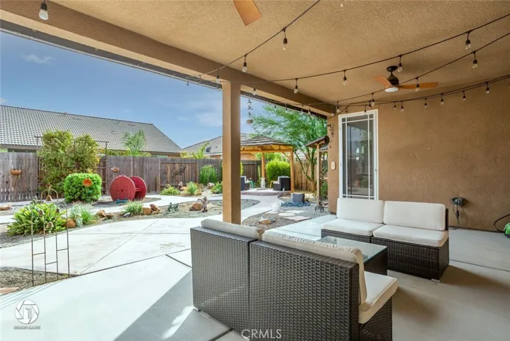 14837 Blue Stream Avenue, Bakersfield, California 93314