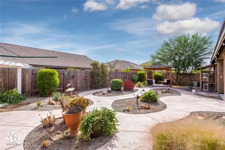 14837 Blue Stream Avenue, Bakersfield, California 93314