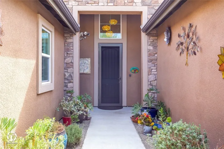 14837 Blue Stream Avenue, Bakersfield, California 93314