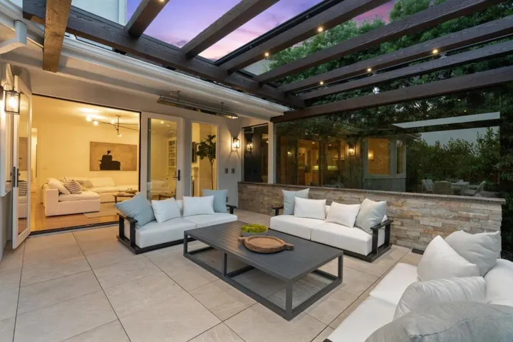 , Menlo Park, California 94025