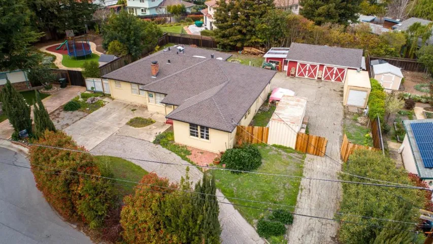 , Los Altos, California 94024