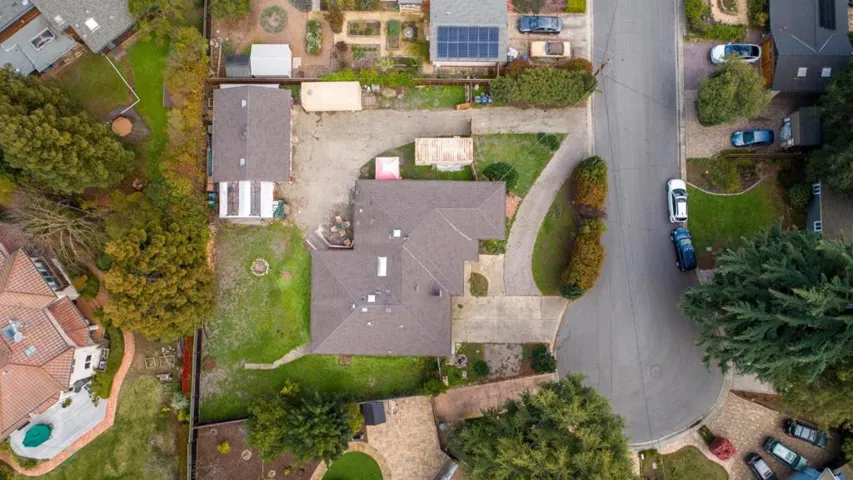 , Los Altos, California 94024