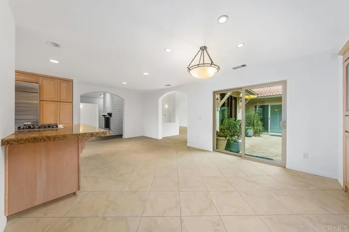 522 Burgasia Pathway, El Cajon, California 92019