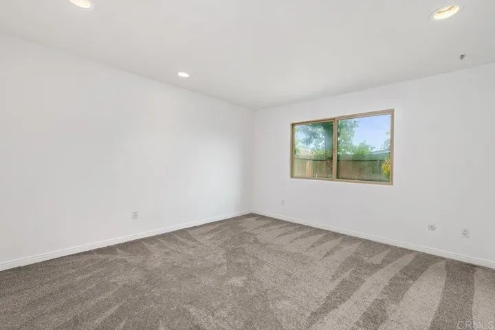 522 Burgasia Pathway, El Cajon, California 92019