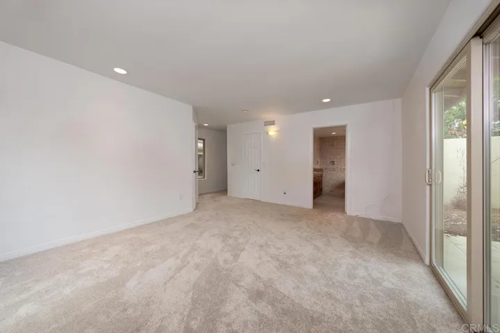 522 Burgasia Pathway, El Cajon, California 92019