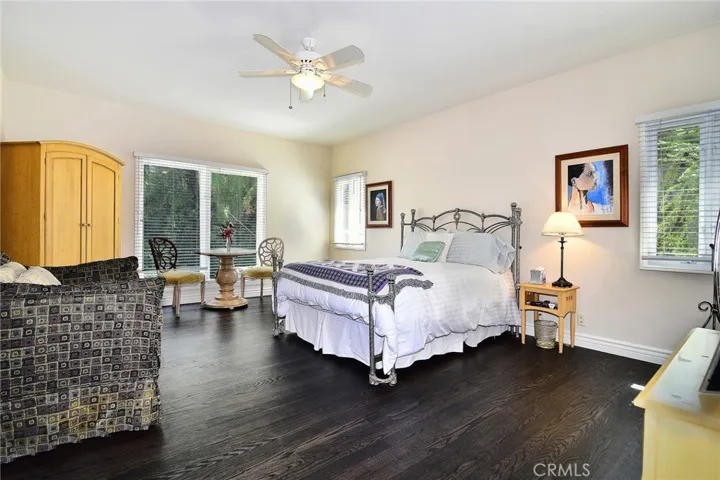 4991 Brewster Drive, Tarzana, California 91356