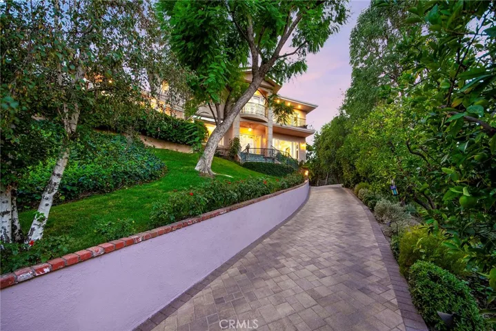 4991 Brewster Drive, Tarzana, California 91356