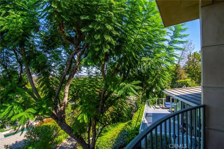 4991 Brewster Drive, Tarzana, California 91356
