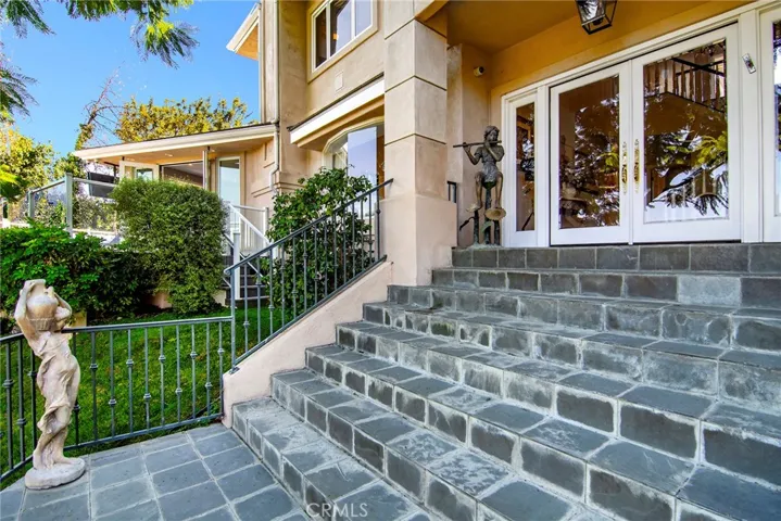 4991 Brewster Drive, Tarzana, California 91356