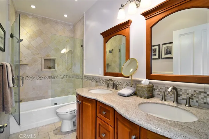 4991 Brewster Drive, Tarzana, California 91356