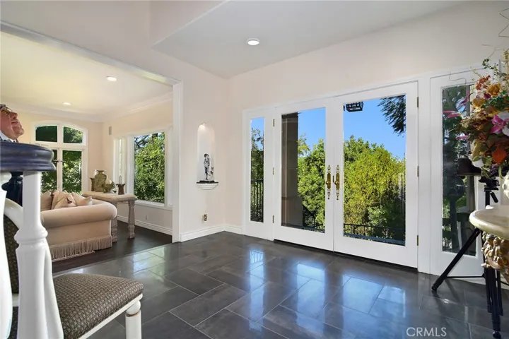 4991 Brewster Drive, Tarzana, California 91356