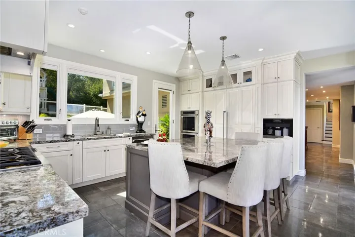 4991 Brewster Drive, Tarzana, California 91356