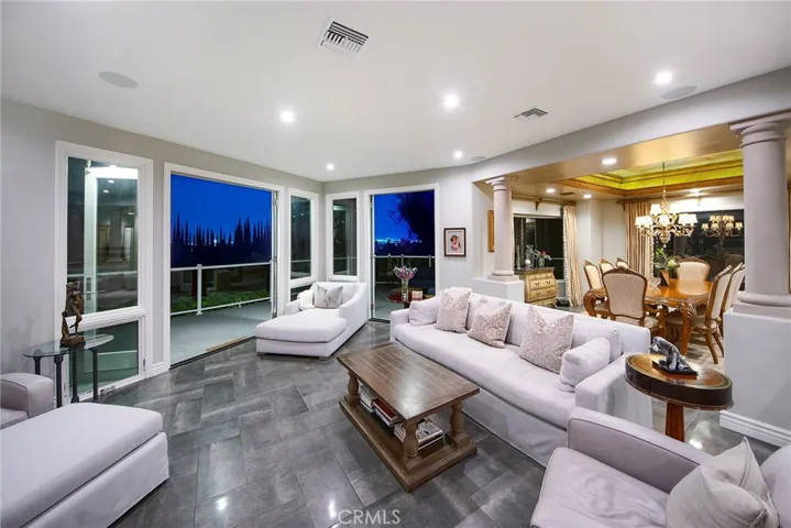 4991 Brewster Drive, Tarzana, California 91356