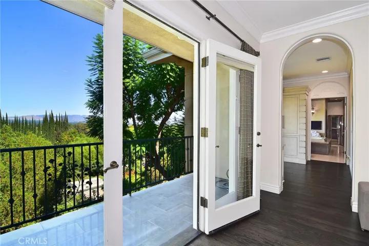 4991 Brewster Drive, Tarzana, California 91356