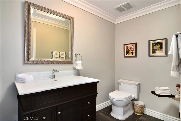 4991 Brewster Drive, Tarzana, California 91356