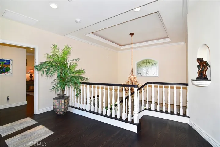 4991 Brewster Drive, Tarzana, California 91356