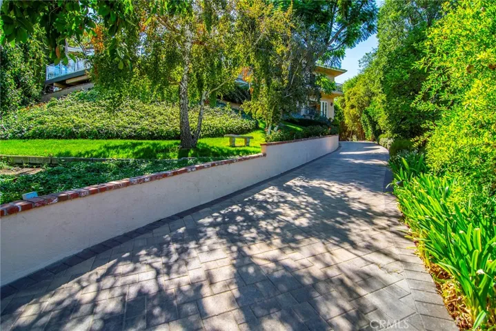 4991 Brewster Drive, Tarzana, California 91356