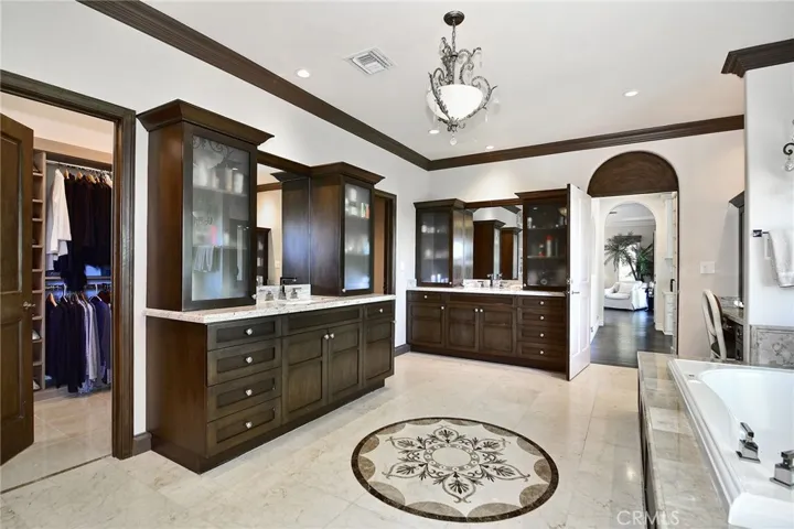 4991 Brewster Drive, Tarzana, California 91356