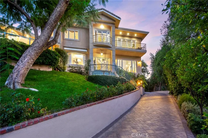 4991 Brewster Drive, Tarzana, California 91356