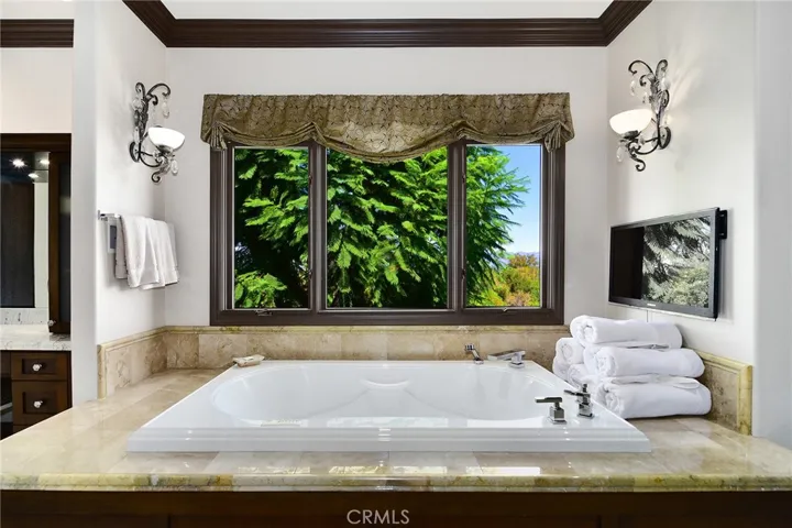 4991 Brewster Drive, Tarzana, California 91356