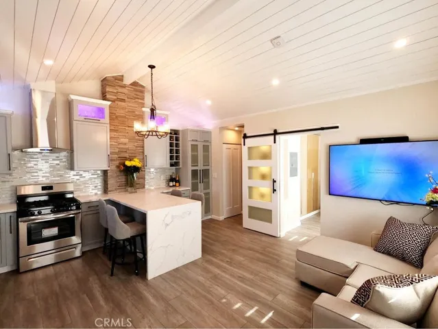 7302 Ponce Avenue, West Hills, California 91307