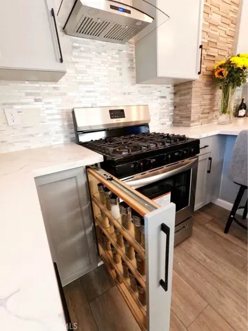 7302 Ponce Avenue, West Hills, California 91307