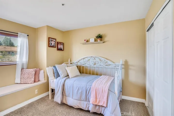 6577 Sonoma Avenue, Fontana, California 92336