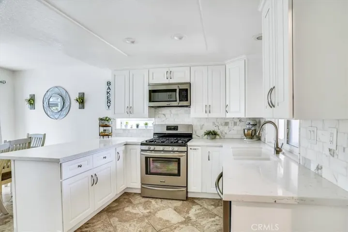 6577 Sonoma Avenue, Fontana, California 92336
