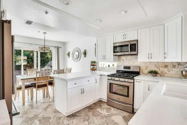 6577 Sonoma Avenue, Fontana, California 92336