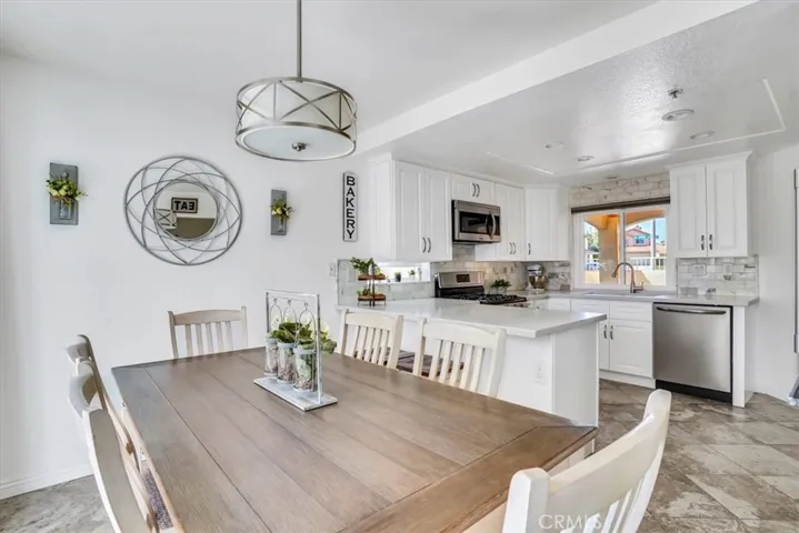 6577 Sonoma Avenue, Fontana, California 92336