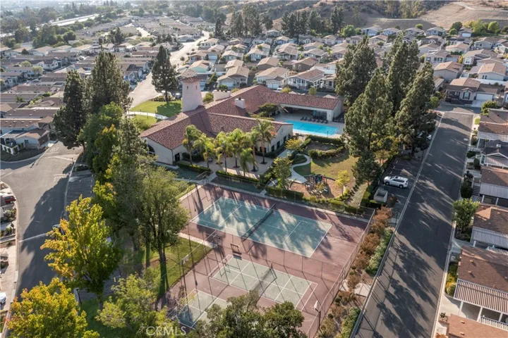 15455 Glenoaks Boulevard 513, Sylmar, California 91342
