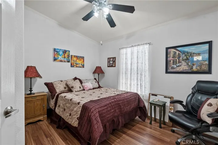15455 Glenoaks Boulevard 513, Sylmar, California 91342