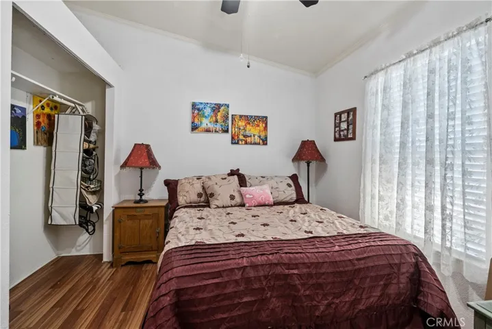 15455 Glenoaks Boulevard 513, Sylmar, California 91342