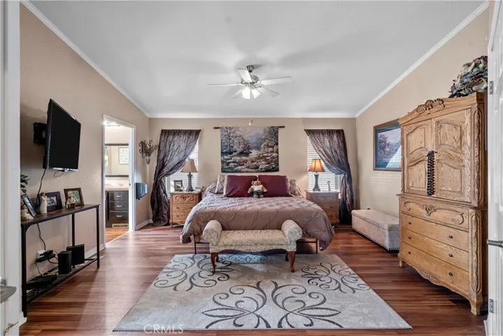 15455 Glenoaks Boulevard 513, Sylmar, California 91342