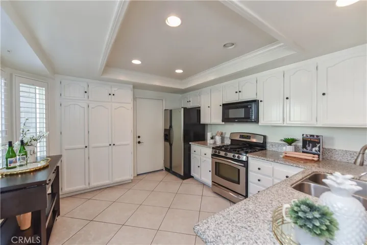 6 Chamomile, Irvine, California 92604