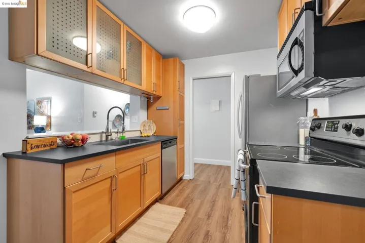1333 Webster St. A103, Alameda, California 94501-3841