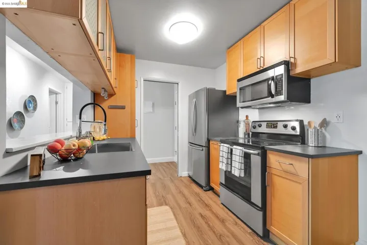 1333 Webster St. A103, Alameda, California 94501-3841
