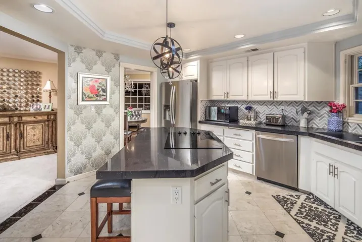 7359 Alicante Rd, Carlsbad, California 92009
