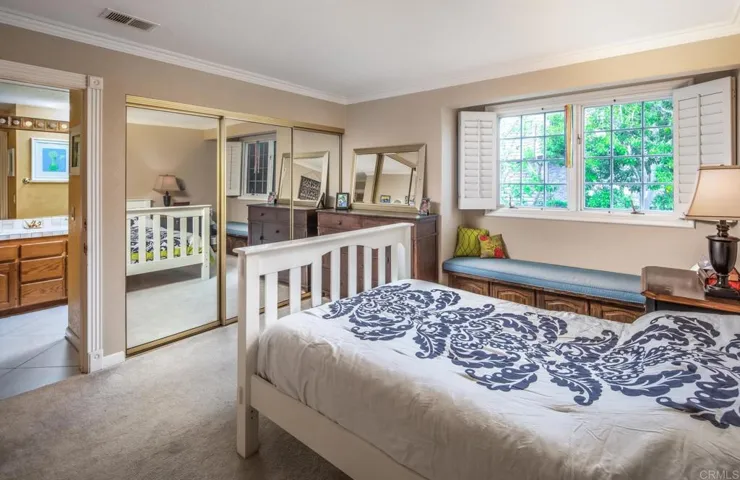 7359 Alicante Rd, Carlsbad, California 92009