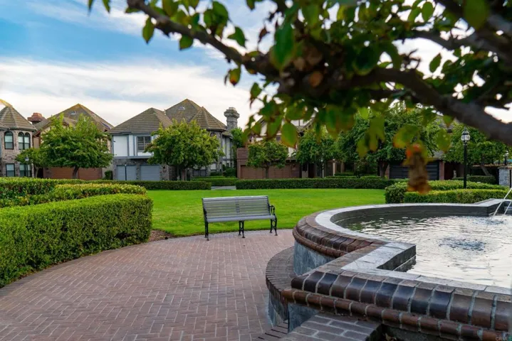 7359 Alicante Rd, Carlsbad, California 92009