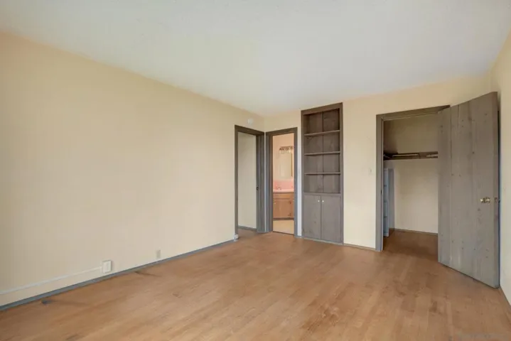 10101 Sierra Vista Ave, La Mesa, California 91941