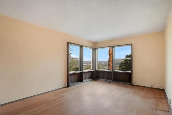 10101 Sierra Vista Ave, La Mesa, California 91941