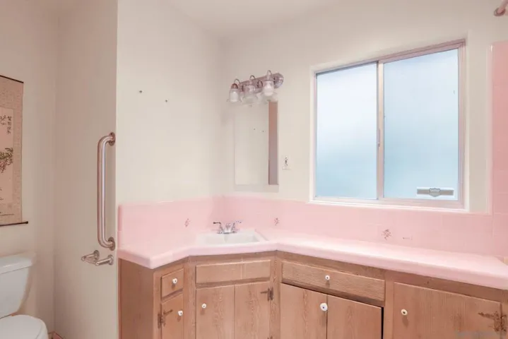 10101 Sierra Vista Ave, La Mesa, California 91941