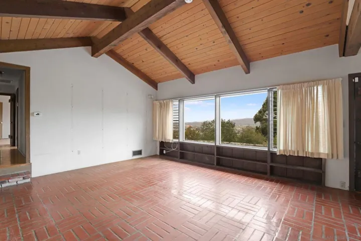 10101 Sierra Vista Ave, La Mesa, California 91941
