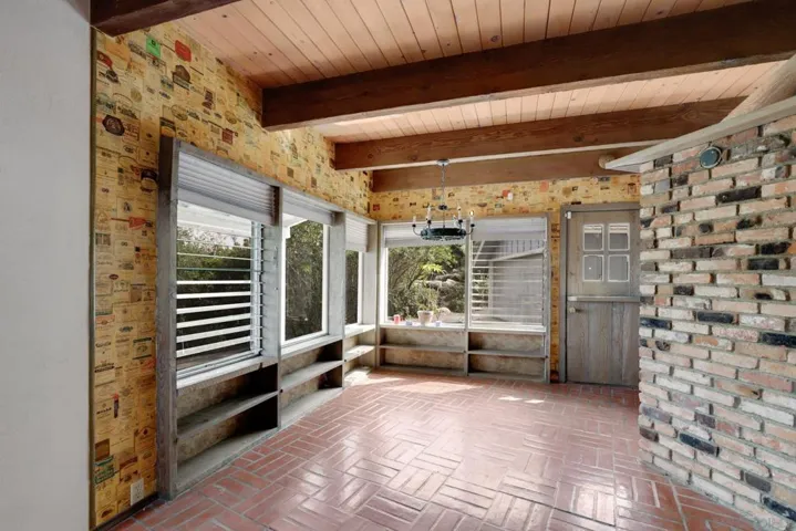 10101 Sierra Vista Ave, La Mesa, California 91941