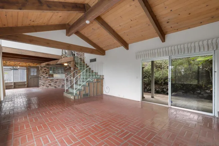10101 Sierra Vista Ave, La Mesa, California 91941