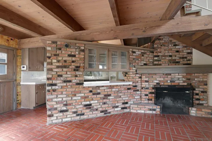 10101 Sierra Vista Ave, La Mesa, California 91941
