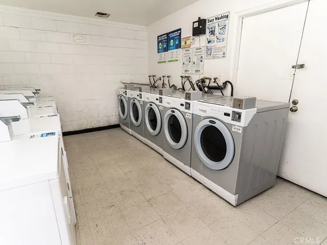 8601 International Ave 157, Canoga Park, California 91304