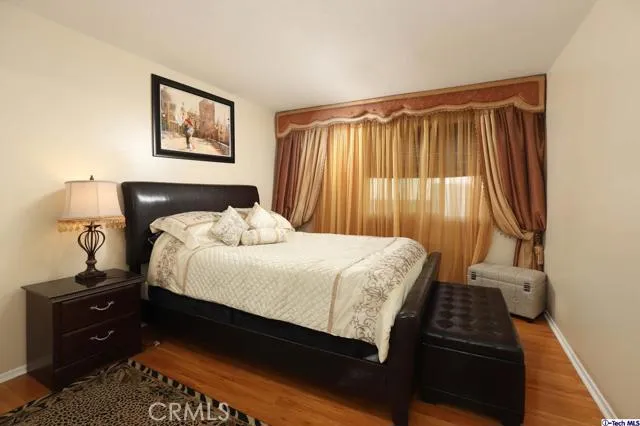 13825 Victory Boulevard 1, Van Nuys, California 91401