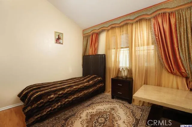 13825 Victory Boulevard 1, Van Nuys, California 91401